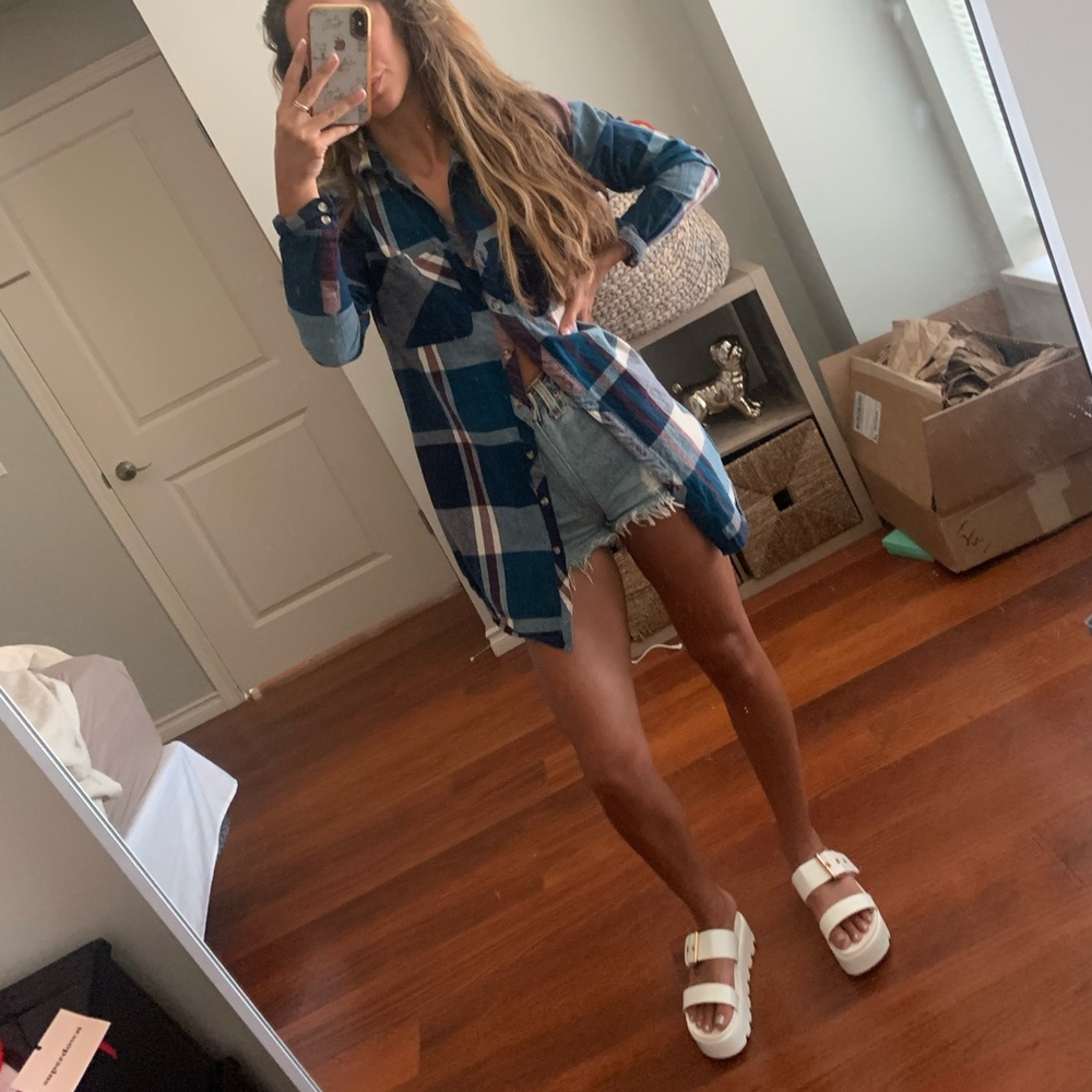 Oversized Flannel • Small